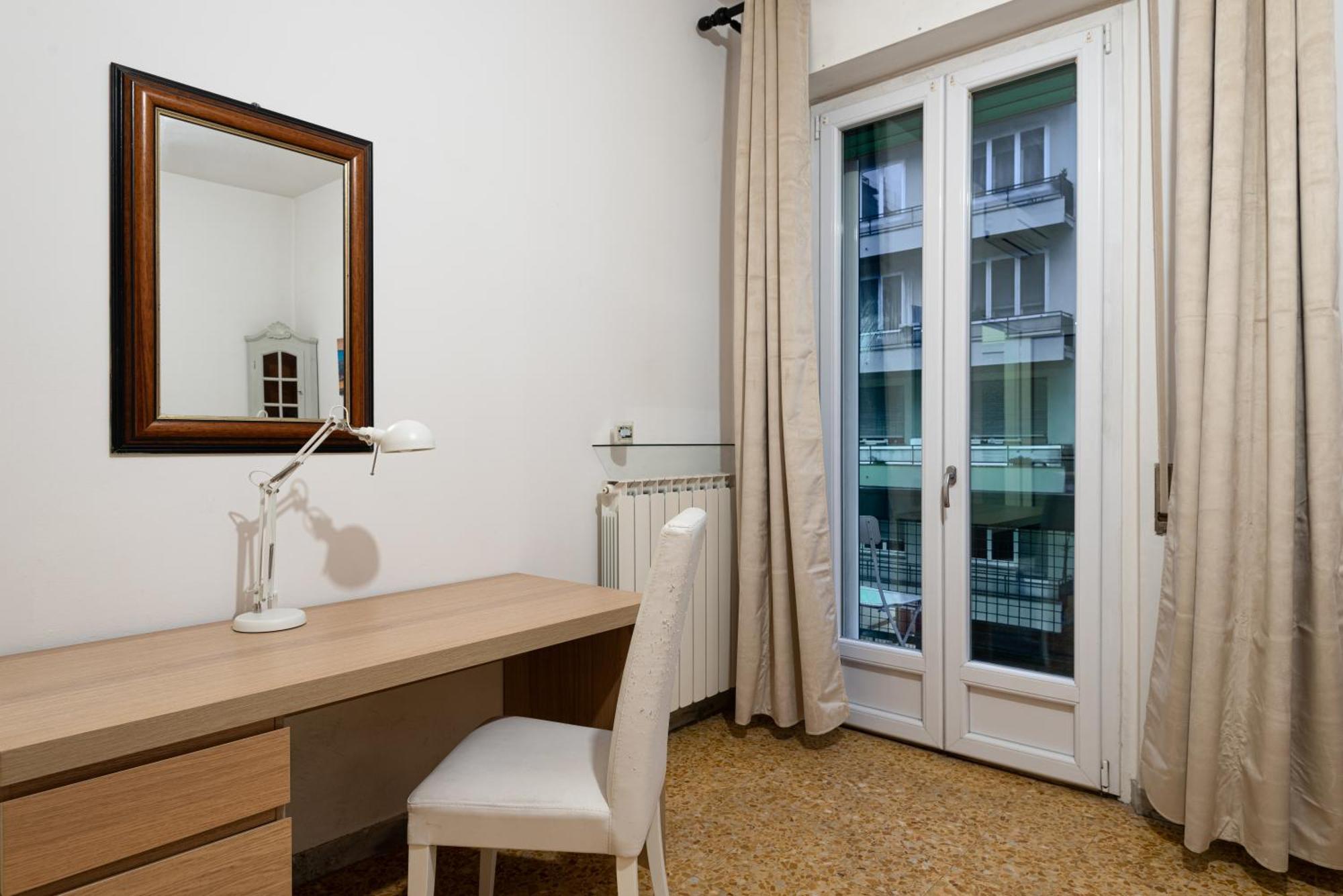 Comfortable Apartment 10 Minutes From City Center Floransa Dış mekan fotoğraf